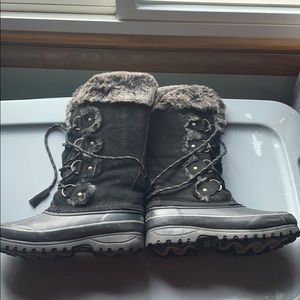 Khombu snow boots